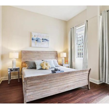 Amazing Condos Beautiful View 2 Blocks To French Quarter, Small Rooftop Pool, Gym, Seanger Theater, Super Dome, And Bourbon St New Orleans Luaran gambar