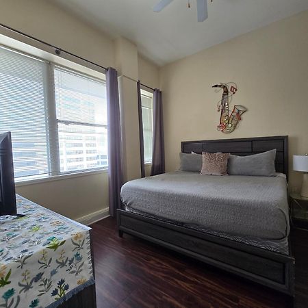 Amazing Condos Beautiful View 2 Blocks To French Quarter, Small Rooftop Pool, Gym, Seanger Theater, Super Dome, And Bourbon St New Orleans Bilik gambar