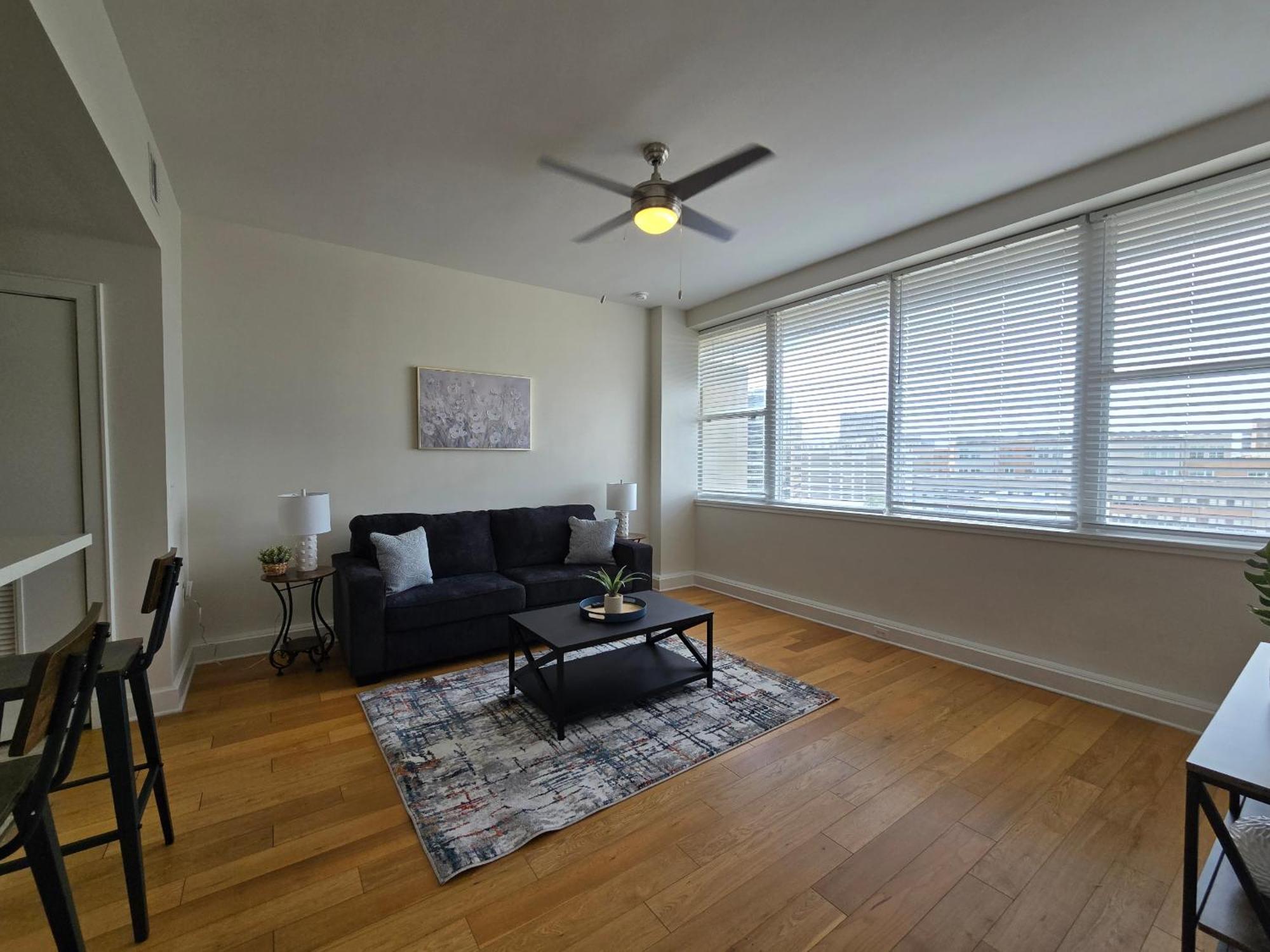 Amazing Condos Beautiful View 2 Blocks To French Quarter, Small Rooftop Pool, Gym, Seanger Theater, Super Dome, And Bourbon St New Orleans Bilik gambar