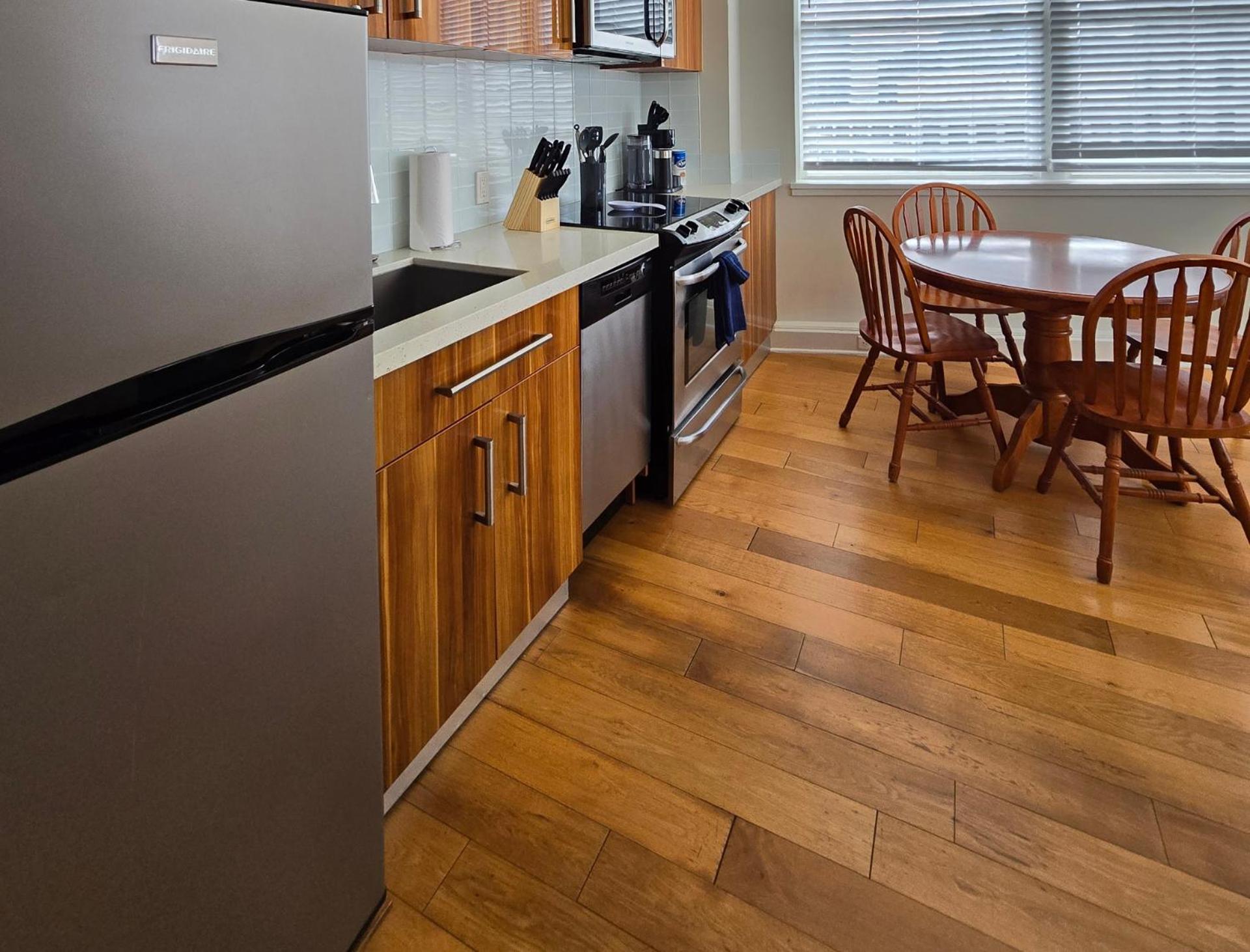 Amazing Condos Beautiful View 2 Blocks To French Quarter, Small Rooftop Pool, Gym, Seanger Theater, Super Dome, And Bourbon St New Orleans Bilik gambar