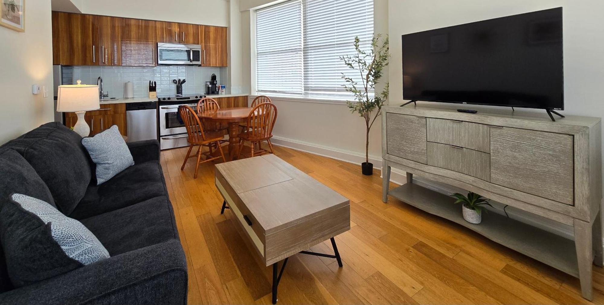 Amazing Condos Beautiful View 2 Blocks To French Quarter, Small Rooftop Pool, Gym, Seanger Theater, Super Dome, And Bourbon St New Orleans Bilik gambar