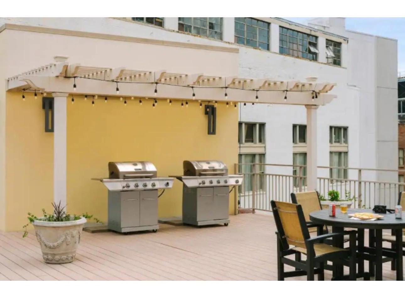 Amazing Condos Beautiful View 2 Blocks To French Quarter, Small Rooftop Pool, Gym, Seanger Theater, Super Dome, And Bourbon St New Orleans Luaran gambar