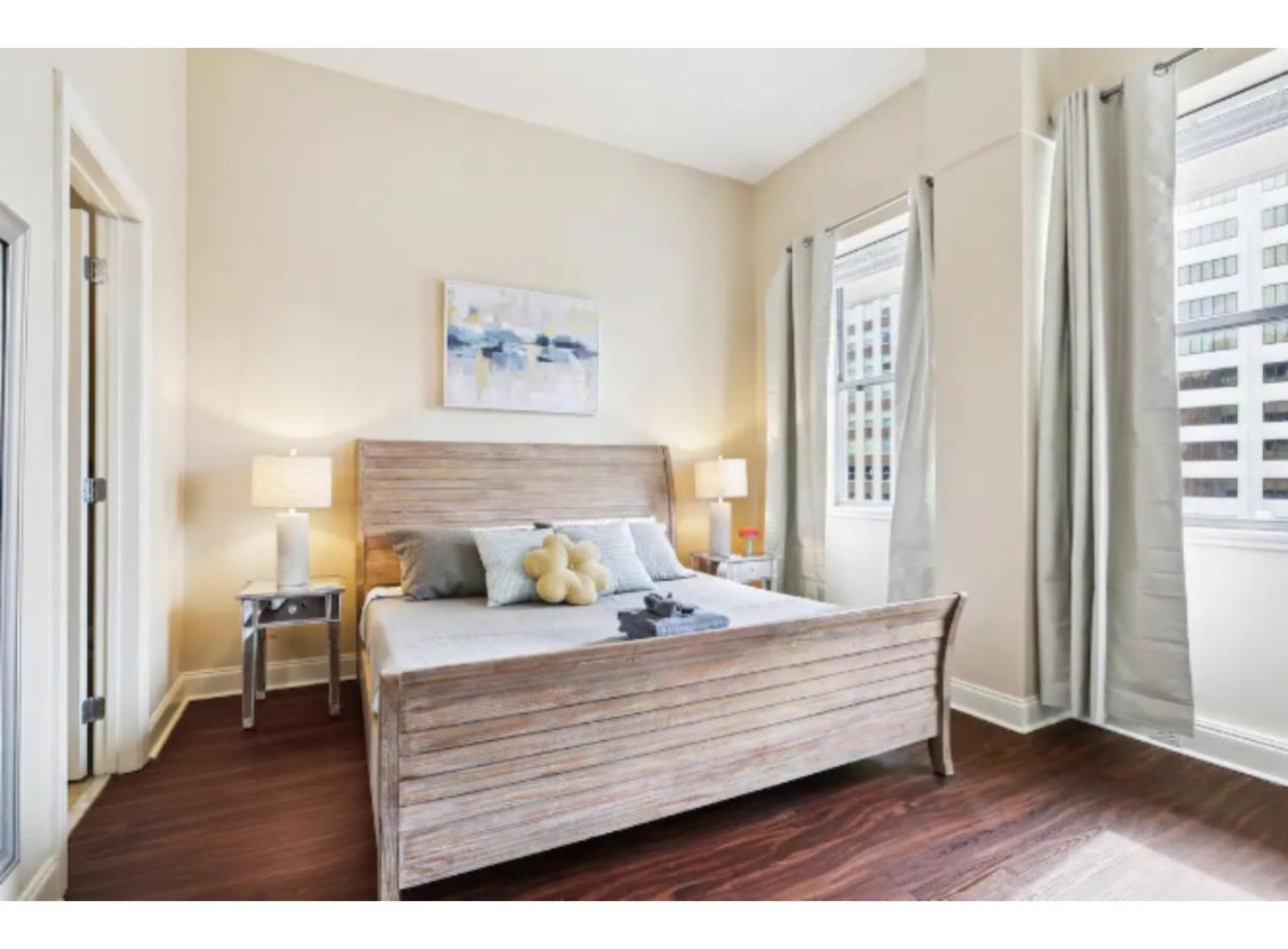 Amazing Condos Beautiful View 2 Blocks To French Quarter, Small Rooftop Pool, Gym, Seanger Theater, Super Dome, And Bourbon St New Orleans Luaran gambar