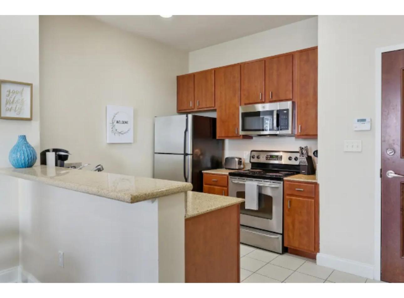 Amazing Condos Beautiful View 2 Blocks To French Quarter, Small Rooftop Pool, Gym, Seanger Theater, Super Dome, And Bourbon St New Orleans Bilik gambar
