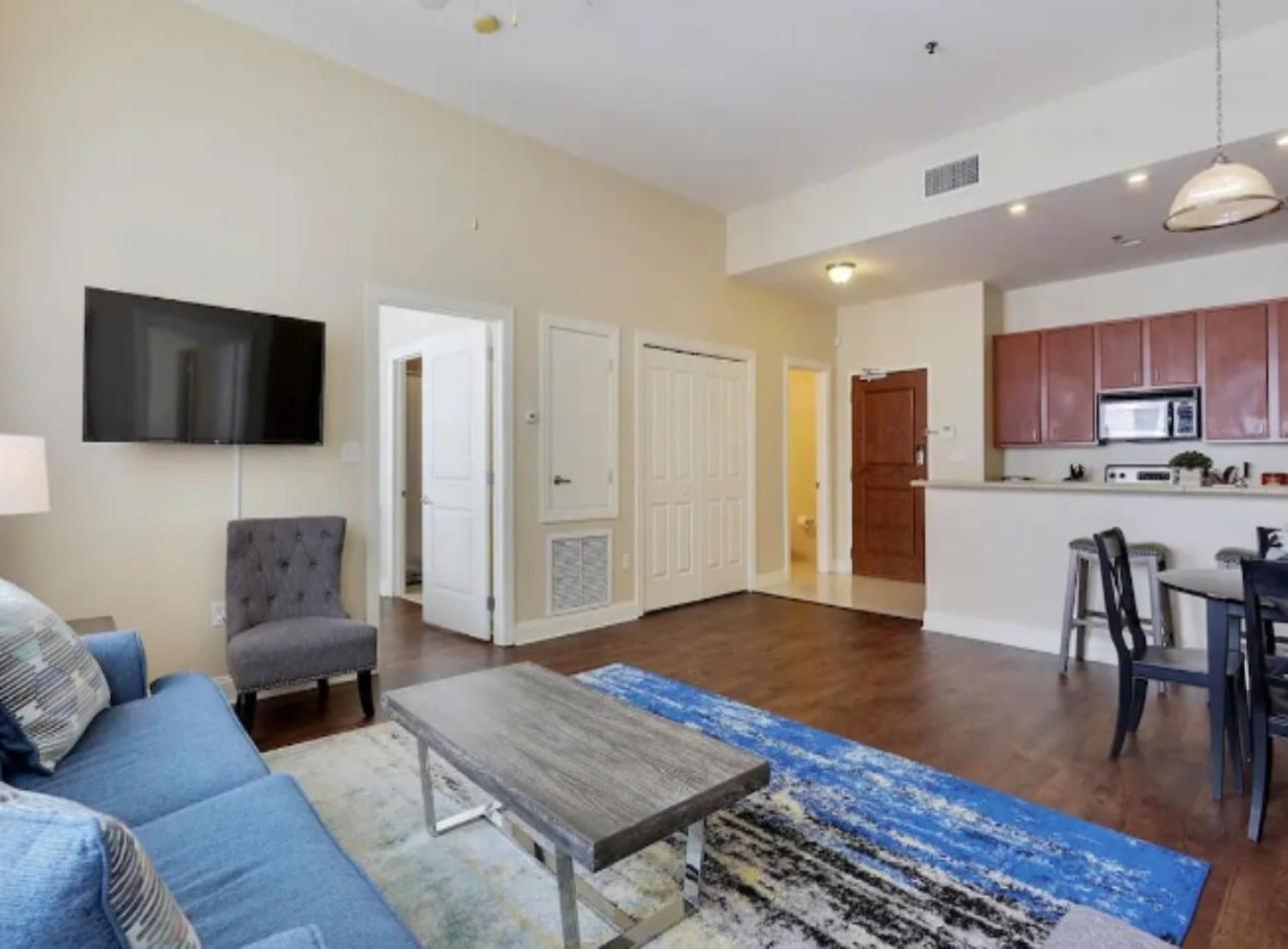 Amazing Condos Beautiful View 2 Blocks To French Quarter, Small Rooftop Pool, Gym, Seanger Theater, Super Dome, And Bourbon St New Orleans Luaran gambar