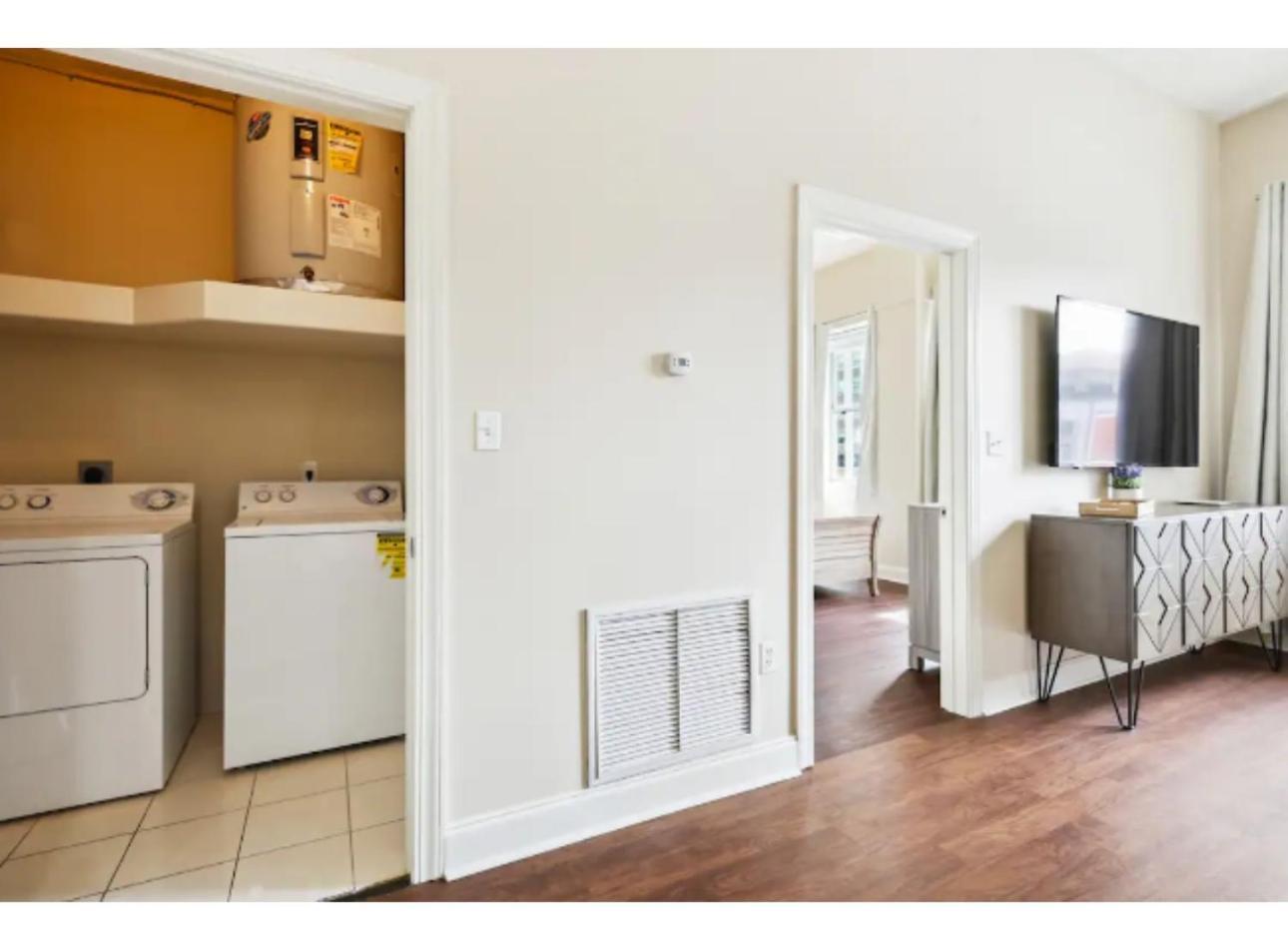 Amazing Condos Beautiful View 2 Blocks To French Quarter, Small Rooftop Pool, Gym, Seanger Theater, Super Dome, And Bourbon St New Orleans Bilik gambar