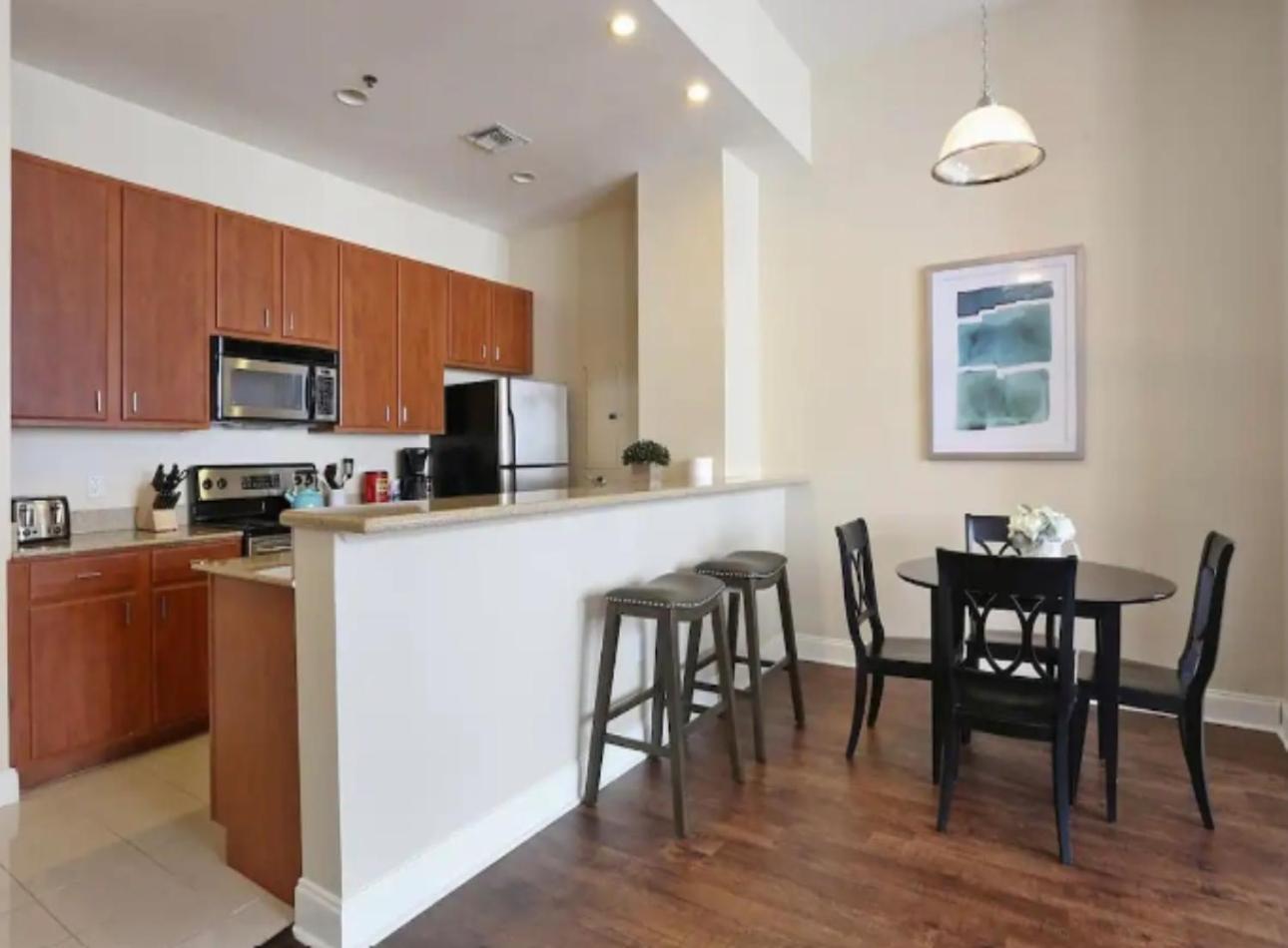 Amazing Condos Beautiful View 2 Blocks To French Quarter, Small Rooftop Pool, Gym, Seanger Theater, Super Dome, And Bourbon St New Orleans Luaran gambar