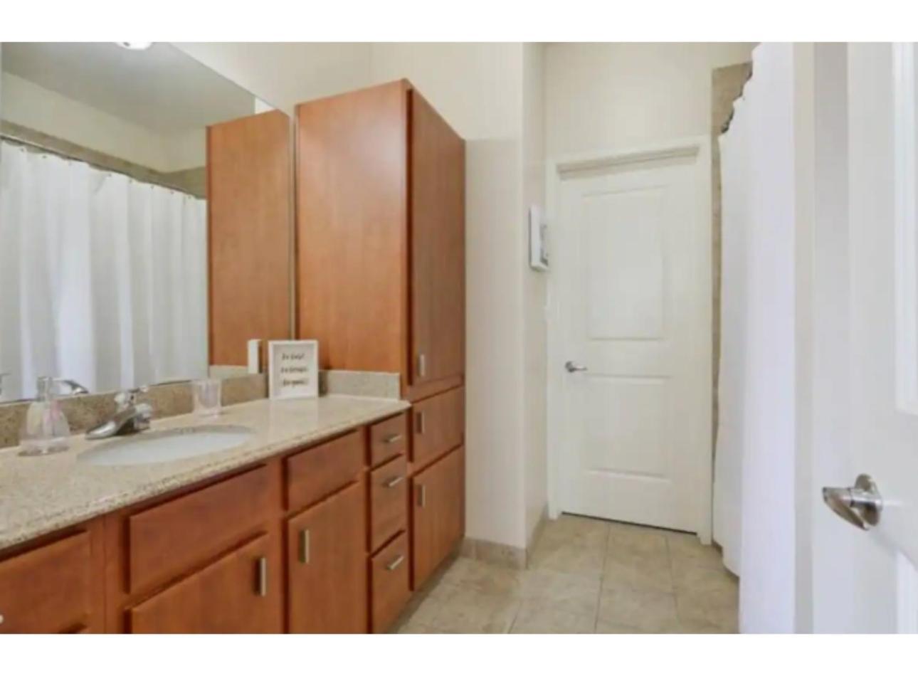 Amazing Condos Beautiful View 2 Blocks To French Quarter, Small Rooftop Pool, Gym, Seanger Theater, Super Dome, And Bourbon St New Orleans Bilik gambar