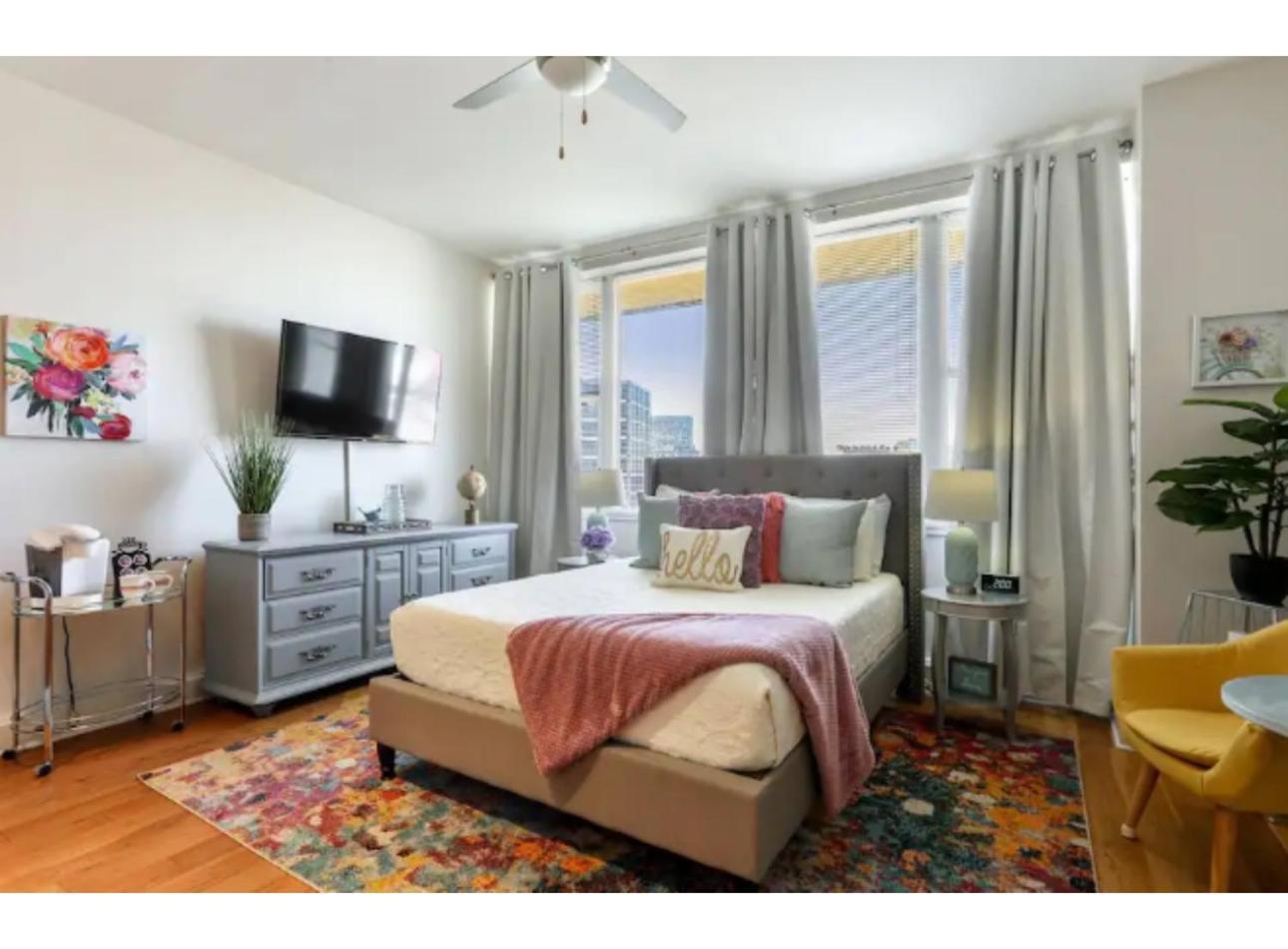 Amazing Condos Beautiful View 2 Blocks To French Quarter, Small Rooftop Pool, Gym, Seanger Theater, Super Dome, And Bourbon St New Orleans Bilik gambar