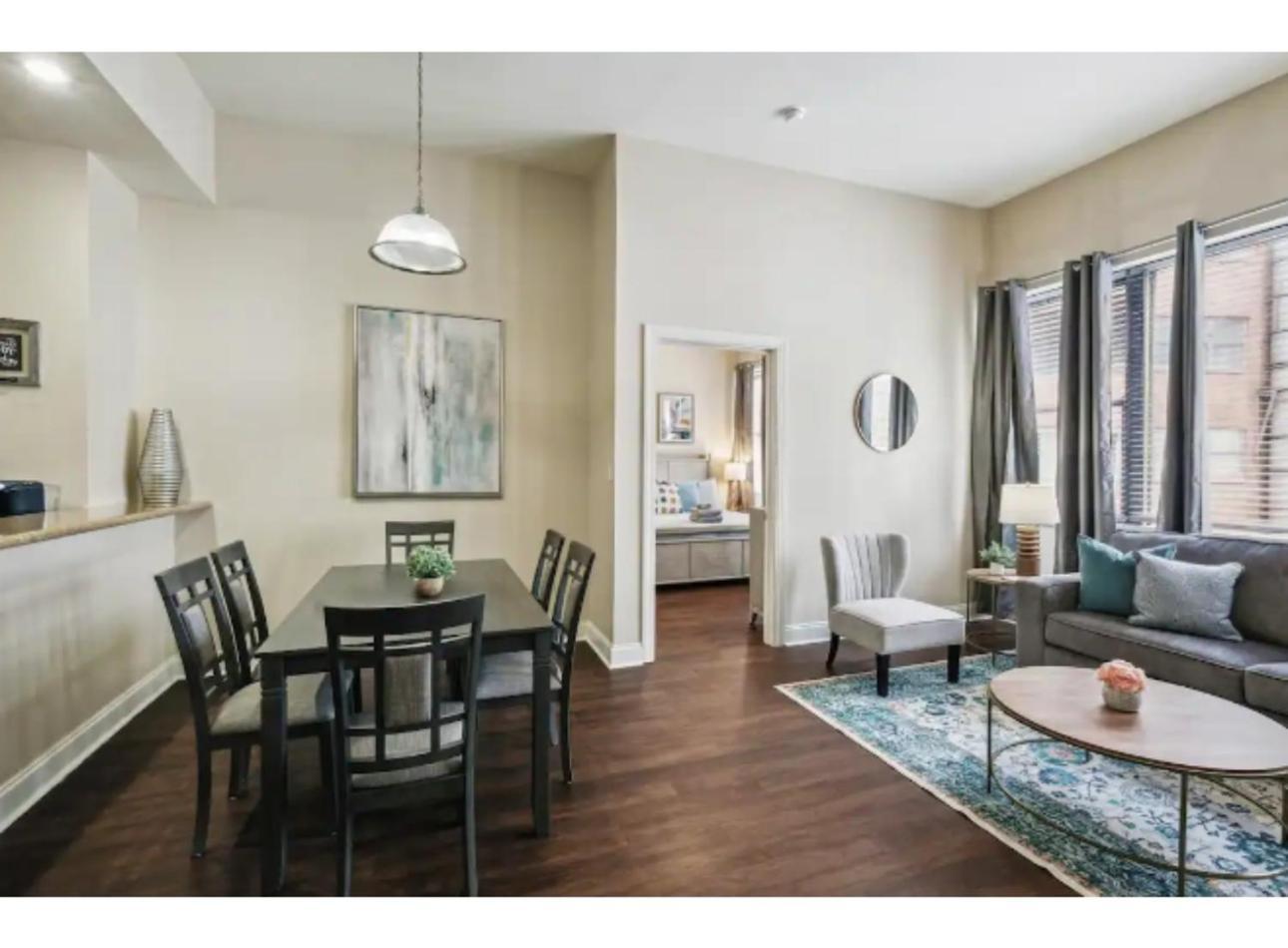 Amazing Condos Beautiful View 2 Blocks To French Quarter, Small Rooftop Pool, Gym, Seanger Theater, Super Dome, And Bourbon St New Orleans Bilik gambar