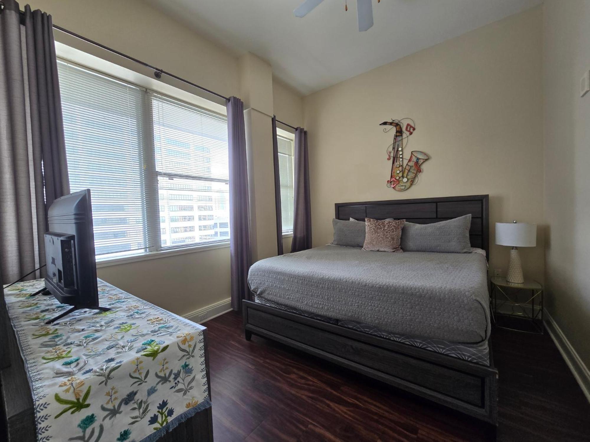 Amazing Condos Beautiful View 2 Blocks To French Quarter, Small Rooftop Pool, Gym, Seanger Theater, Super Dome, And Bourbon St New Orleans Bilik gambar